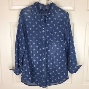 Uniqlo Chambray Button Down